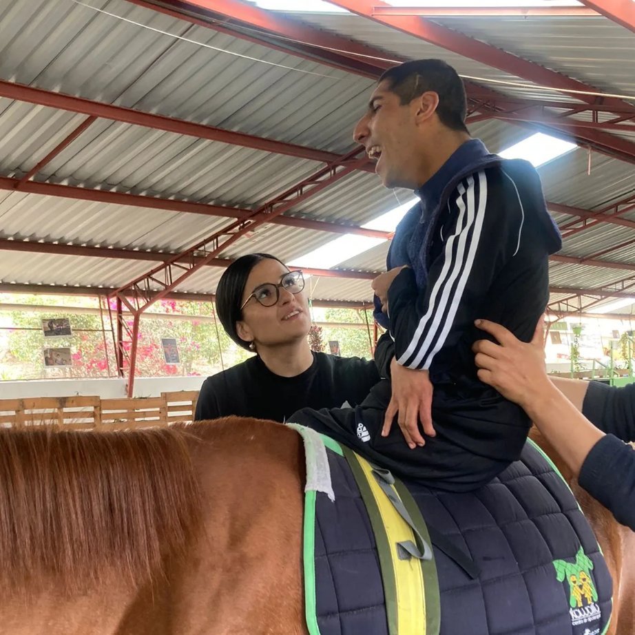 Sesión hipoterapia adulto joven
